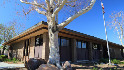 La Sierra Library